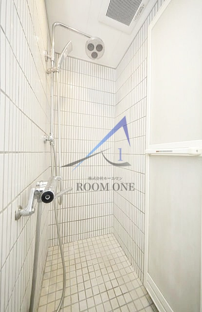 三軒茶屋マンションの浴室|シャワールームです。