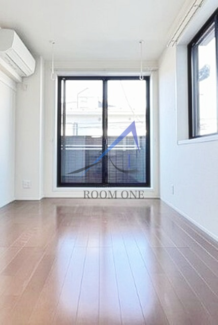 エラーブル上原の居間・リビング|洋室のお部屋です。