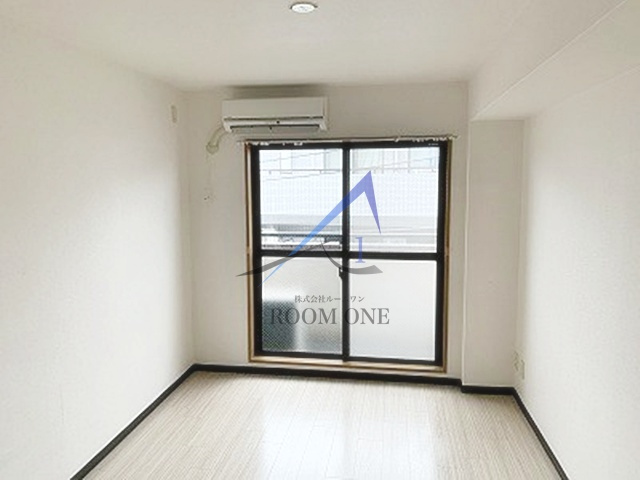 ルーブル三軒茶屋の居間・リビング|洋室のお部屋です。