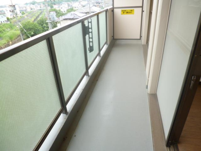 さいたま市桜区西堀３丁目の賃貸マンションのバルコニー