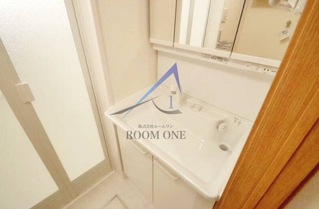 フォンターナＩＩの洗面所|洗面台です。