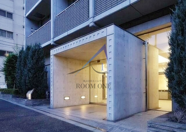 コンフォリア下北沢のエントランス|エントランスです。