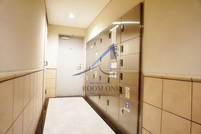 コンフォリア下北沢のその他共用部分|宅配ボックスです。