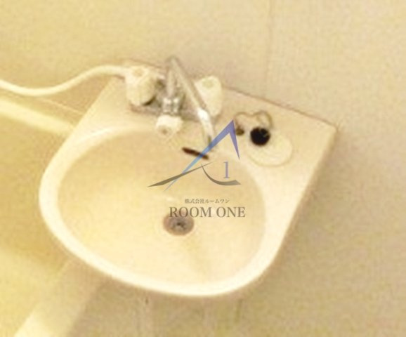 ニコハウスの洗面所|洗面台です。