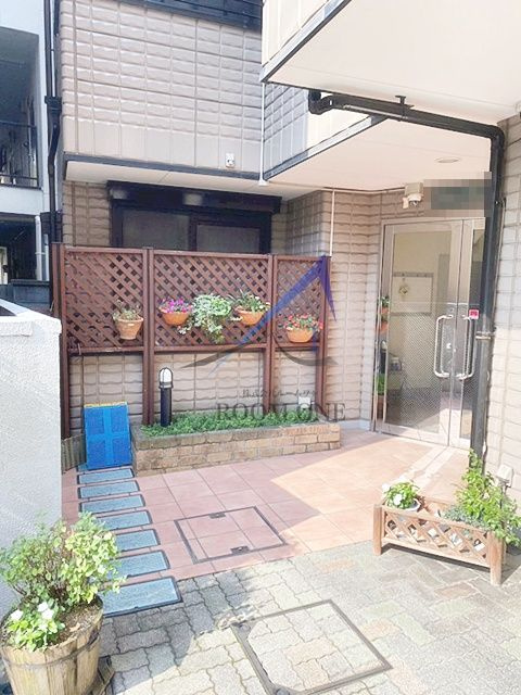 プラスクレールのエントランス|エントランスです。