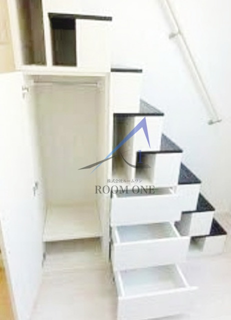 ＳＡＬＶＩＡ　Ｊの収納|階段下収納です。