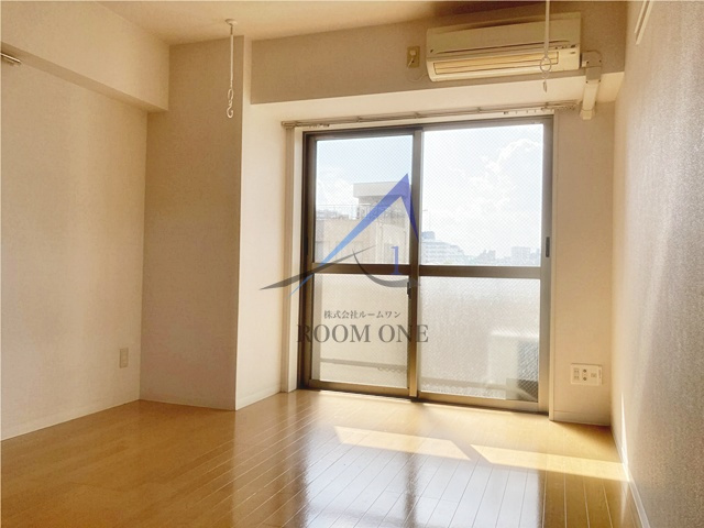 北斗ハイツ　北館の居間・リビング|洋室のお部屋です。