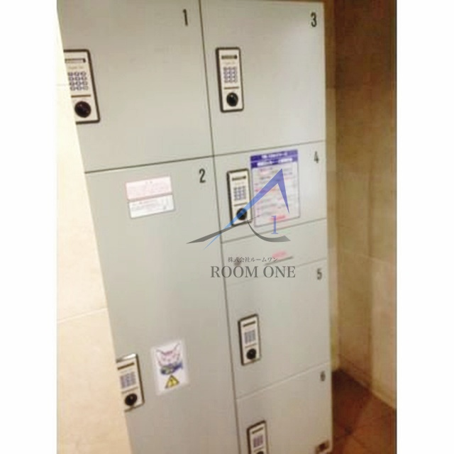 エステージ六義園のその他共用部分|宅配ボックスです。