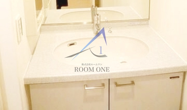 アーク銀座京橋の洗面所|独立洗面台です。