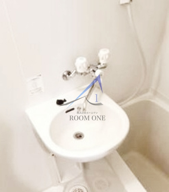 メインステージ神田駅前の洗面所|洗面台です。