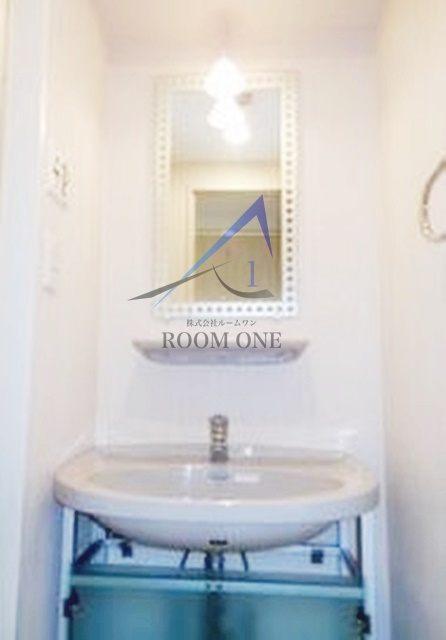 ガラ・ステーション岩本町North			の洗面所|洗面台です。