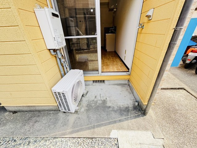 筑紫野市針摺中央１丁目のアパートの玄関