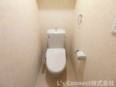 【トイレ】 | ＣＡＳＡ　ＥＴＥＲＮＯ | 温水洗浄便座付きのトイレ。