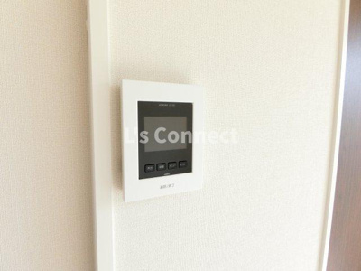 【セキュリティ】 | ｆａｍｉｌｉｅ（ファミリエ） | 突然の来客もＴＶモニターホンでしっかり確認。