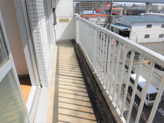 さいたま市桜区栄和１丁目の賃貸マンションのバルコニー|広々としたバルコニーです