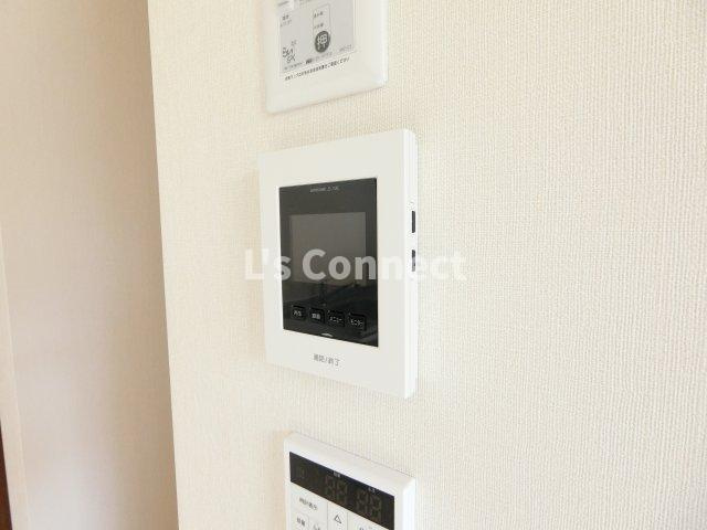 【セキュリティ】 | ｆａｍｉｌｉｅ（ファミリエ） | 突然の来客もＴＶモニターホンでしっかり確認。