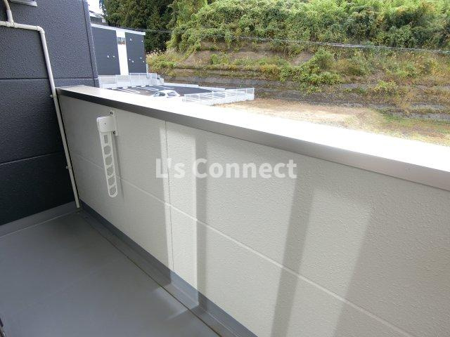 【バルコニー】 | ｆａｍｉｌｉｅ（ファミリエ） | ２階のお部屋で洗濯物もたくさん干せます。