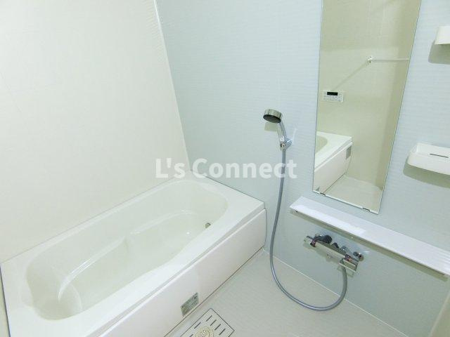 【浴室】 | ｆａｍｉｌｉｅ（ファミリエ） | 追焚き、浴室乾燥付きのお風呂。