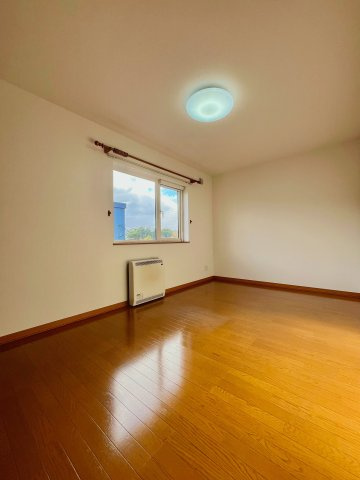 東苗穂12条1丁目の洋室|洋室（4）！