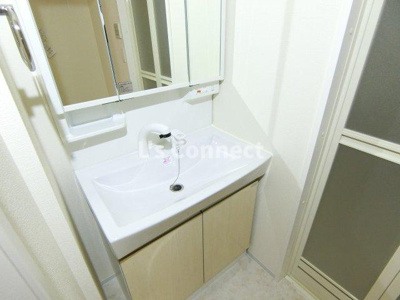 【洗面所】 | Ｓｏｌｅｉｌ（ソレイユ） | 朝の支度もスムーズな独立洗面台。