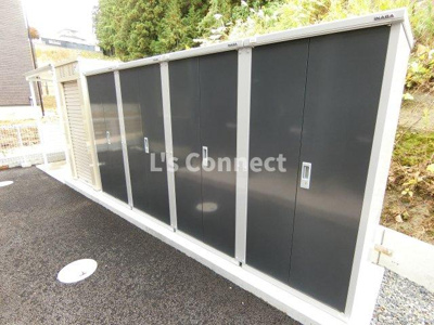 【その他共用部分】 | Ｓｏｌｅｉｌ（ソレイユ） | 外物置にはタイヤを収納できます。