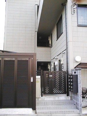 エスポアK&Aのエントランス