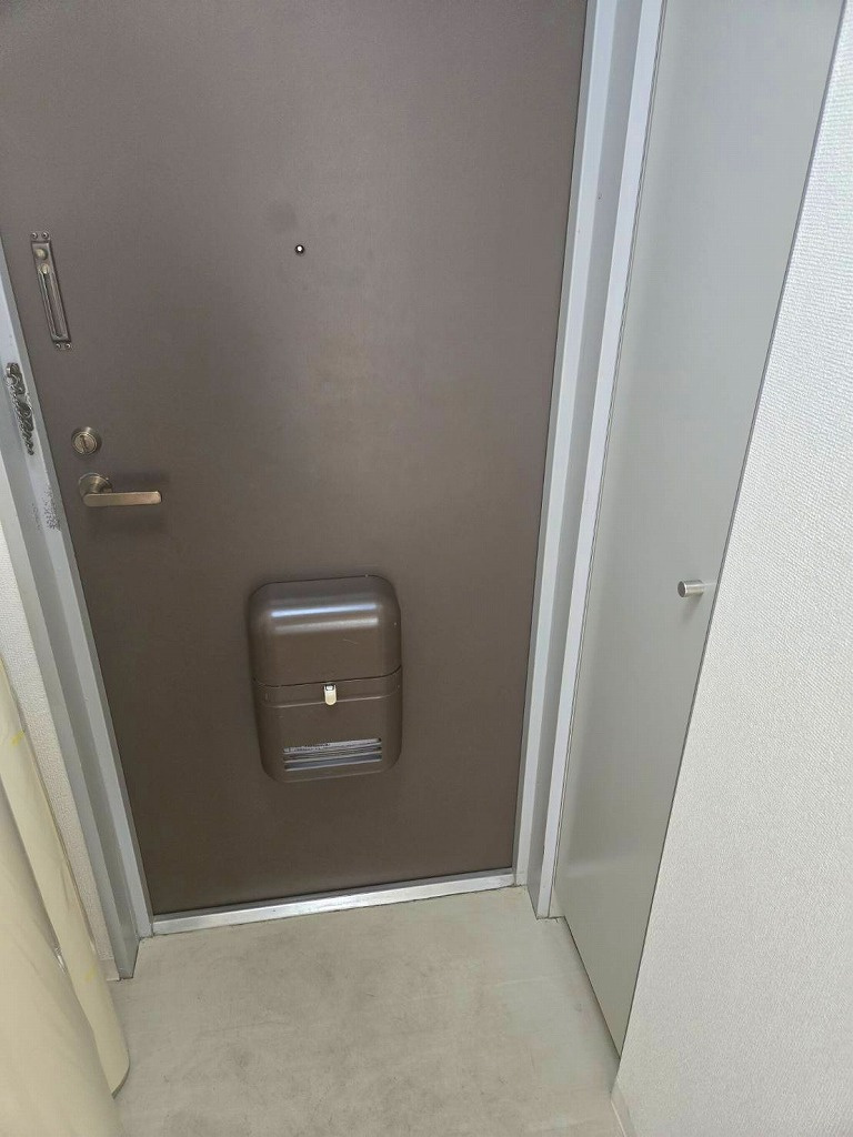 レガシー千駄木の玄関