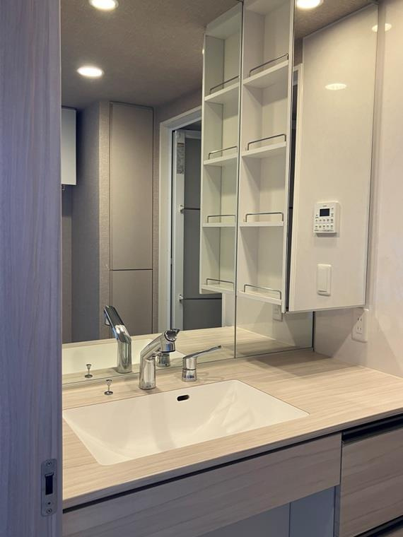 ルネ本厚木の洗面所