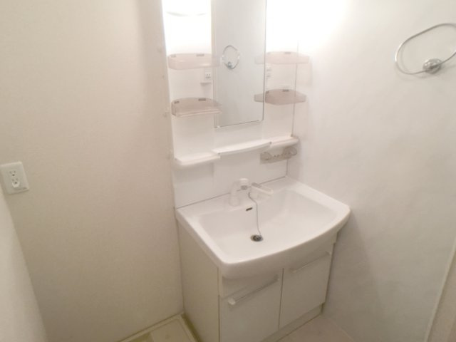 ルイナール Ａの独立洗面台|洗髪洗面化粧台