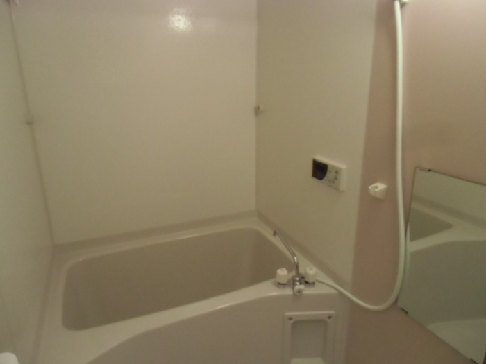 イーズフィールド Ｂの浴室|浴室