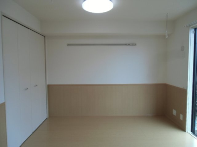 イーズフィールド Ｂの洋室|洋室５．２帖