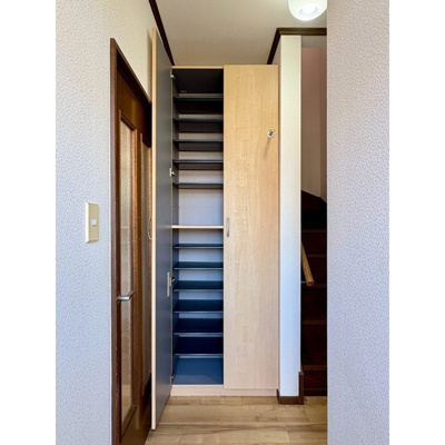 【玄関】 | 大型靴箱