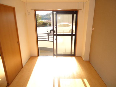 【内装】 | リビオン | 洋室