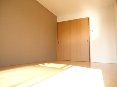 【内装】 | リビオン | 南側洋室