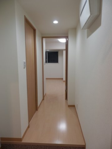 星華ビルの玄関