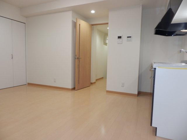 星華ビルの洋室