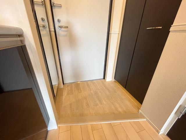 ウエストウイングⅤ（ファイブ）の玄関|玄関