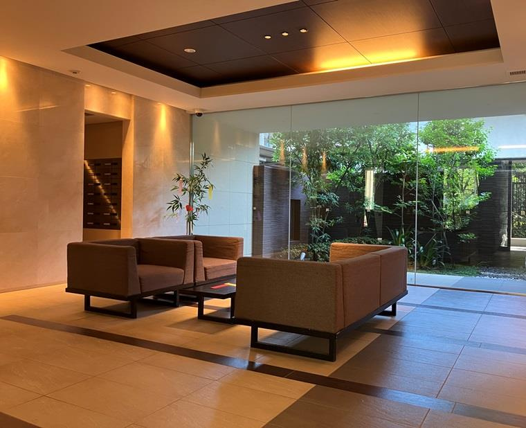 クレストフォルム南大井のロビー