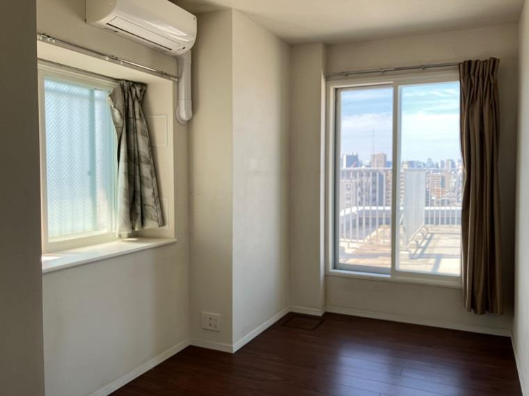 クレストフォルム南大井の寝室