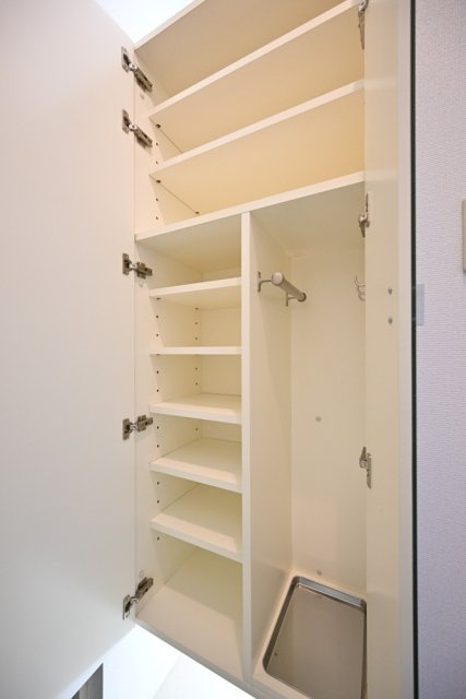 ビット代々木上原ラティスの収納|靴入