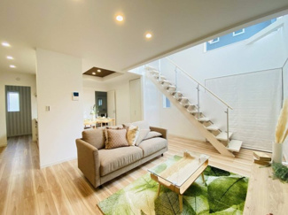 【居間・リビング】リーブルファイン東本地ケ原町　８号棟