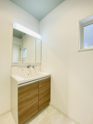 【洗面所】リーブルファイン東本地ケ原町　８号棟