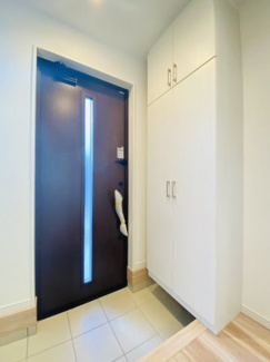 【玄関】リーブルファイン東本地ケ原町　８号棟