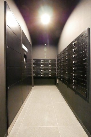 アークマーク大森町アジールコートの外観