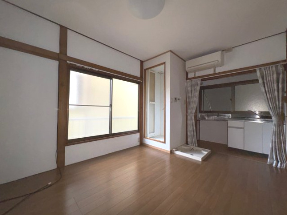 金子荘の居間・リビング