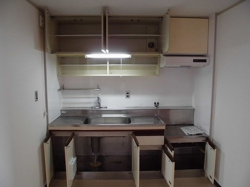 白鷺ビューハイツの収納|キッチン収納（上部・下部）※前回募集時／２０２０年６月の写真