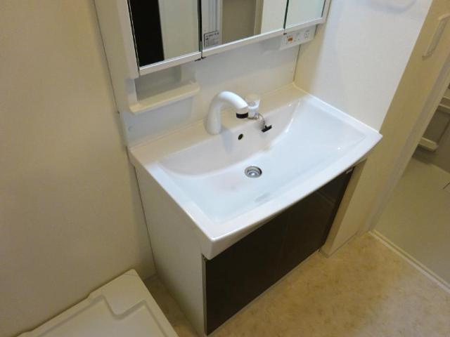 メゾン・ド・リヴィエールの洗面所|洗髪洗面化粧台