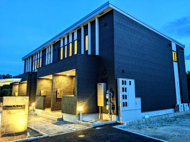 メゾン・ド・リヴィエールの外観|外観写真（夜）