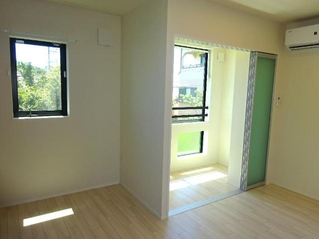 メゾン・ド・リヴィエールの居間・リビング|リビング