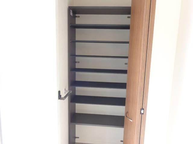 オーク　テラスの収納|下駄箱